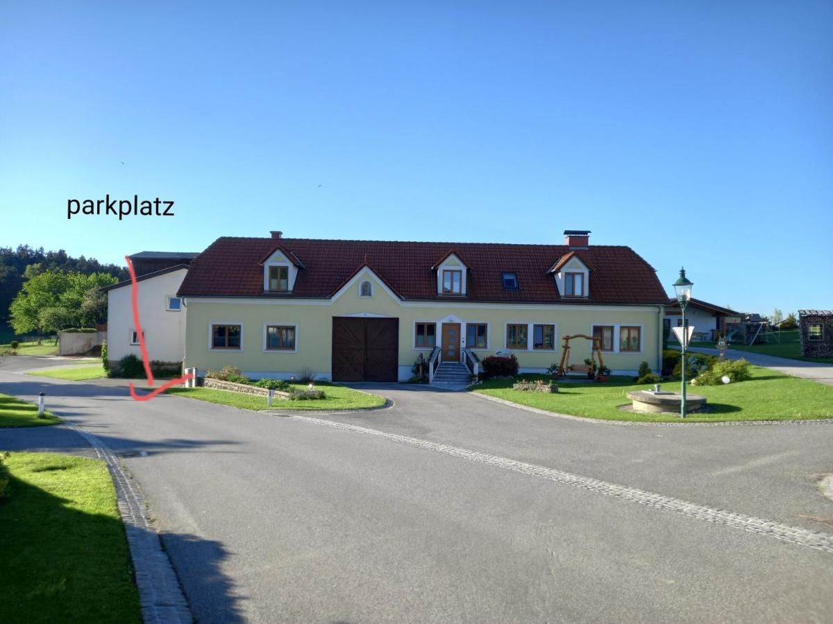 Apartment Am Alpakahof Hahn Grafenschlag Εξωτερικό φωτογραφία